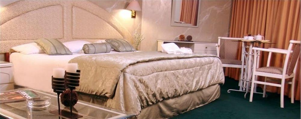 Casa Andina Standard Trujillo Plaza Hotel Ngoại thất bức ảnh