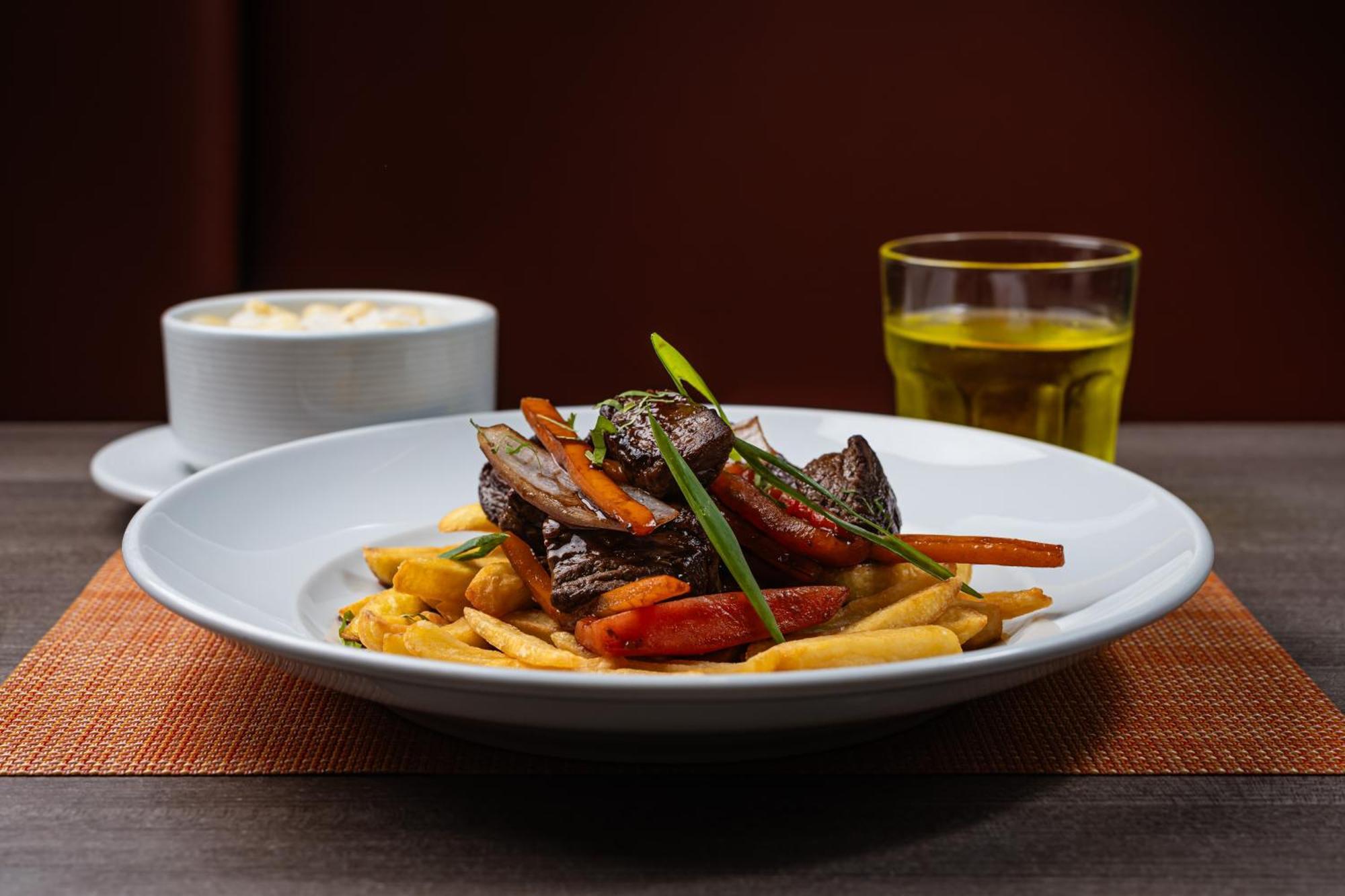 Casa Andina Standard Trujillo Plaza Hotel Ngoại thất bức ảnh