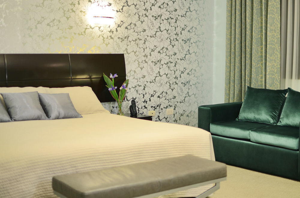 Casa Andina Standard Trujillo Plaza Hotel Ngoại thất bức ảnh