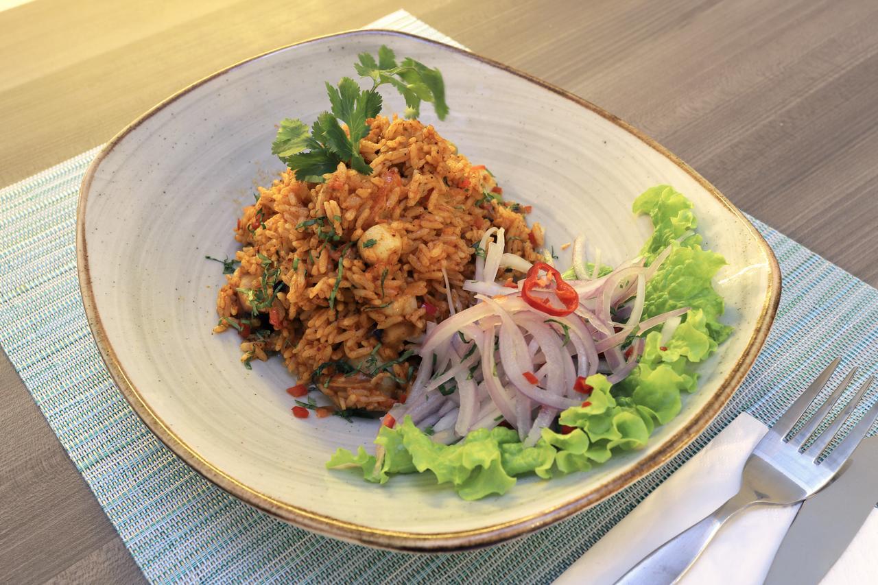 Casa Andina Standard Trujillo Plaza Hotel Ngoại thất bức ảnh