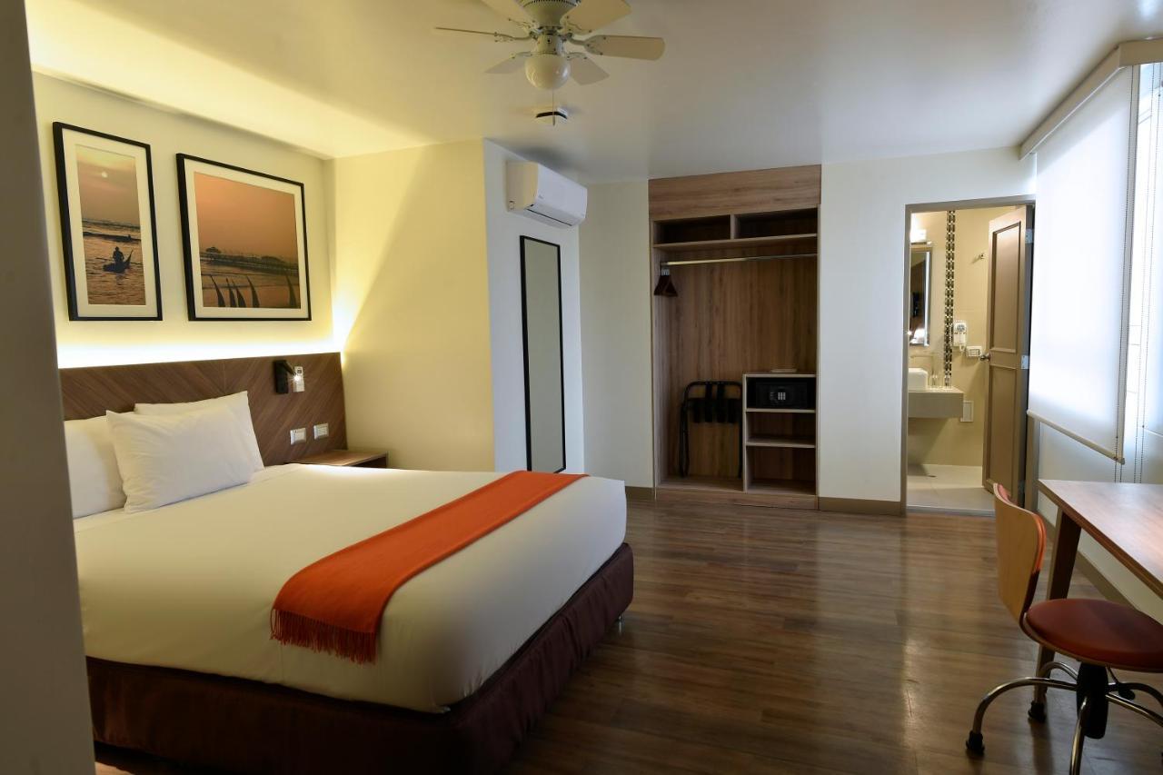 Casa Andina Standard Trujillo Plaza Hotel Ngoại thất bức ảnh